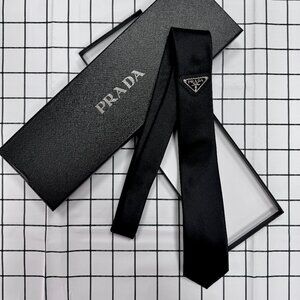 Brand new Prada black tie - comes with a gift box 🎁 (Unisex)